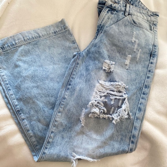 Rowdy distressed jeans - Picture 2 of 7